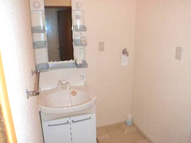 洗面設備　忙しい朝には欠かせない洗面所です