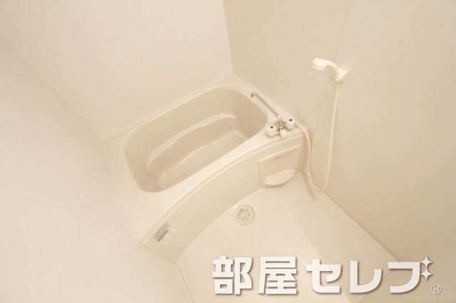 バス・シャワールーム　キレイなバスルームです。