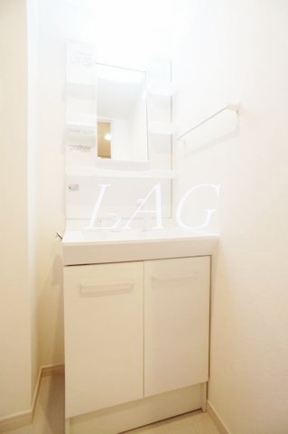 洗面設備　独立洗面台です。