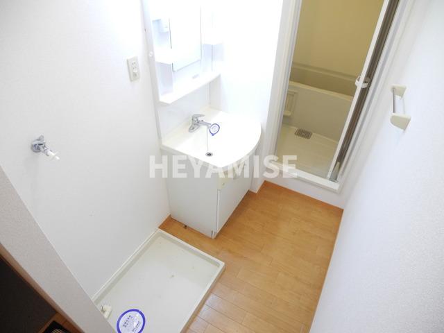 洗面設備　※別のお部屋の内装写真です