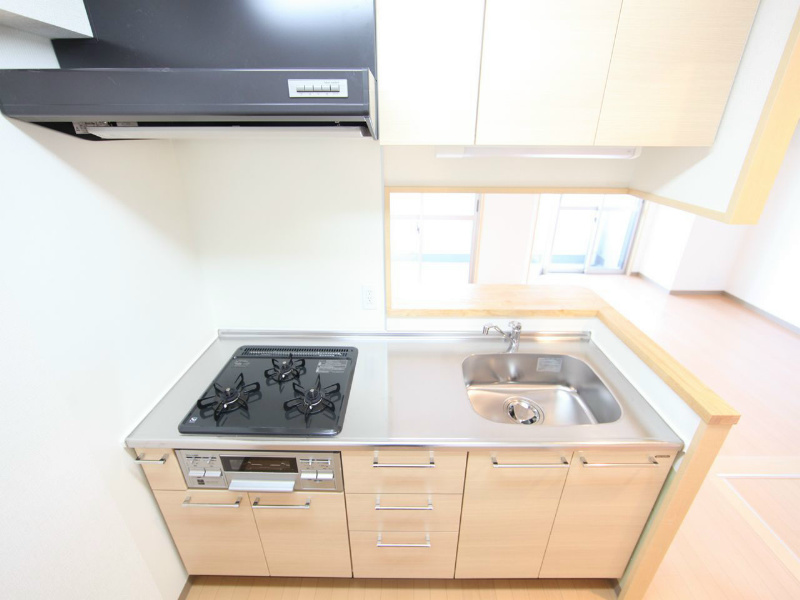 キッチン　システムキッチン（ガス3口コンログリル付）カウンターキッチン