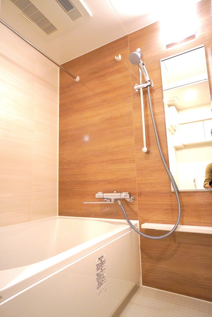 バス・シャワールーム　※写真は同タイプ住戸です。