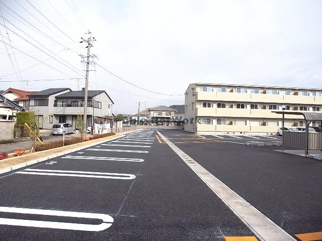 駐車場　駐車場