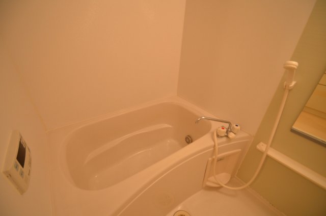 バス・シャワールーム　追い焚き機能付き