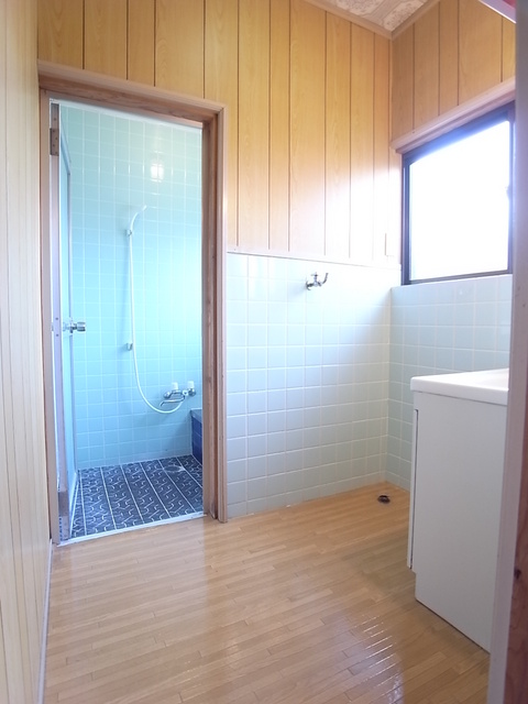 洗面設備　室内洗濯機置場！