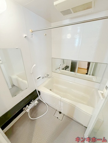 バス・シャワールーム　写真は参考写真です。現況を優先してください。写真は参考写真で