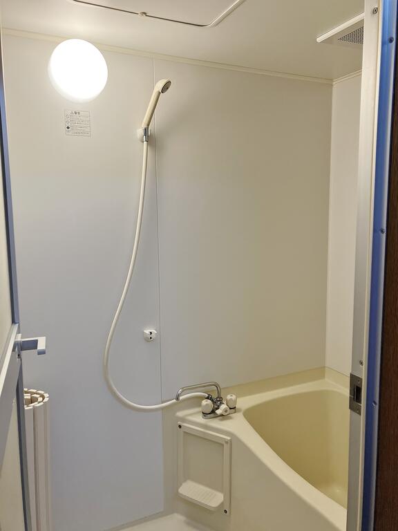 バス・シャワールーム　経済的な都市ガス仕様