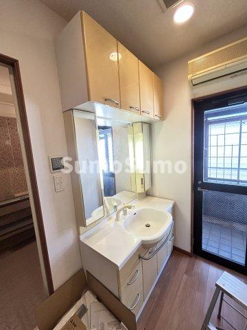 エントランス　清潔なエントランスです