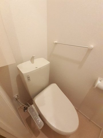 トイレ　清潔感のあるトイレです