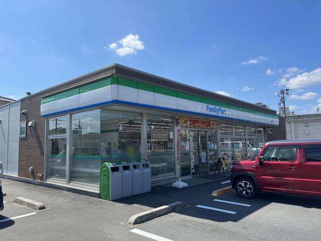 コンビニ　ファミリーマート高松稲荷店（コンビニ）まで667m