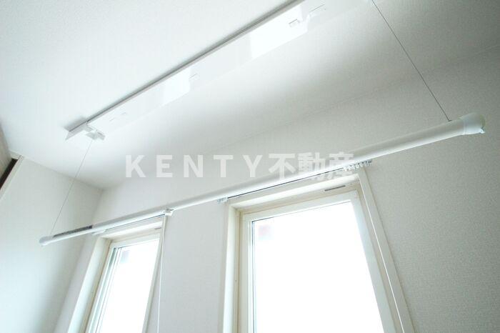 その他設備　室内物干し