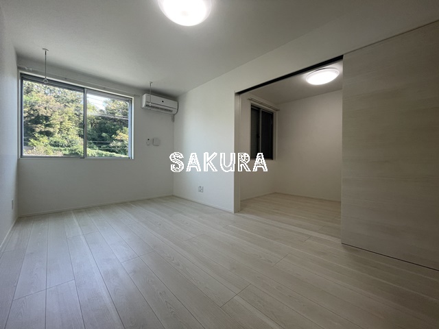 居室・リビング　使いやすい形の為、レイアウトを楽しめます♪