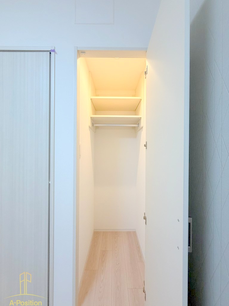 収納　スプランディット難波VII