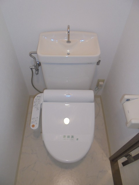 トイレ　（別部屋参考写真です）