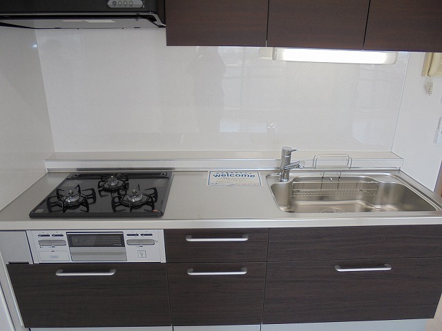 キッチン　（別部屋参考写真です）