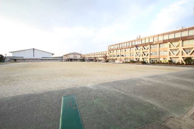 中学校　日進市立日進中学校（中学校）まで1600m