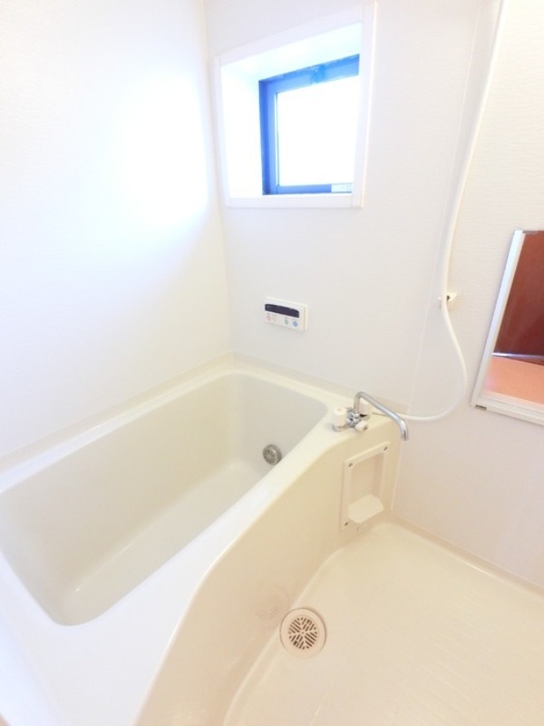 バス・シャワールーム　図面と現状に相違がある場合には現状を優先