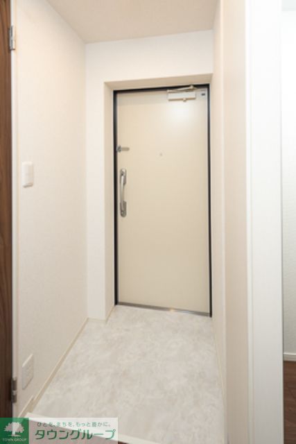 玄関　※写真は同タイプ住戸です。