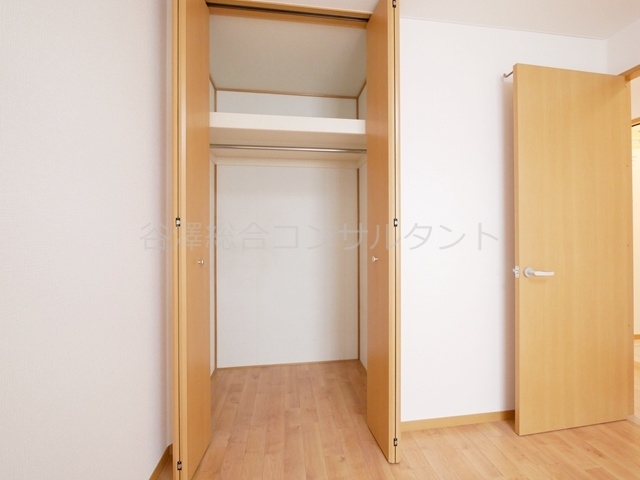 収納　洋室２ヶ所