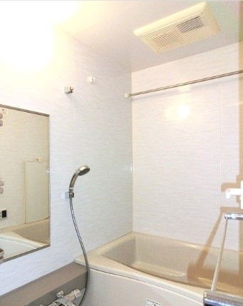 バス・シャワールーム　日々の疲れを癒すお風呂付です