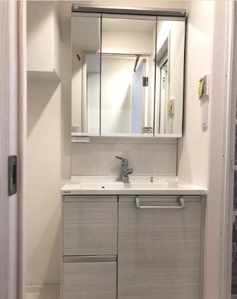 洗面設備　広い洗面スペース