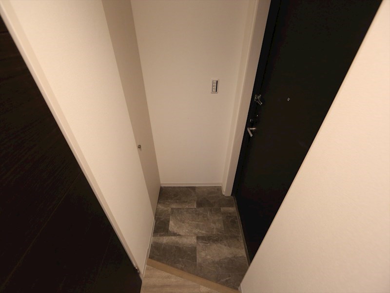 玄関　玄関　シューズボックス付（収納充実してます）