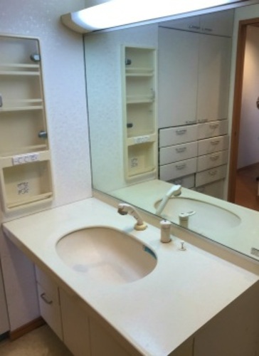 洗面設備　洗面化粧台