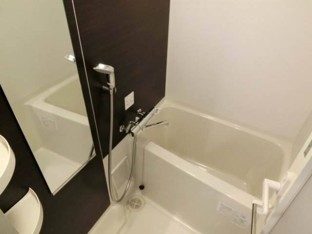 バス・シャワールーム　広々としたお風呂です♪