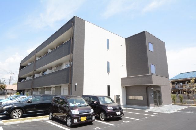 建物外観　オートロック付きで安心です♪