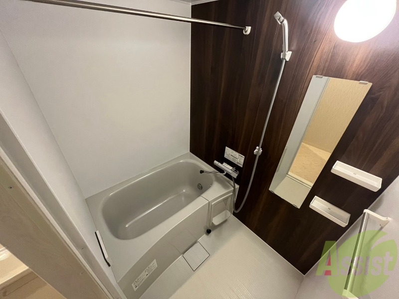 バス・シャワールーム　お風呂になります。一日の疲れを癒してくださいね。