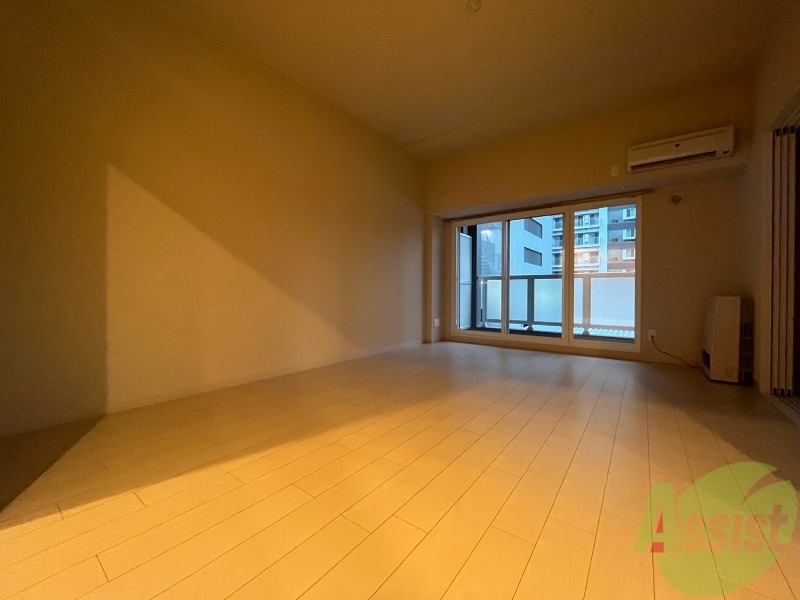 居室・リビング　広くてきれいなリビングです！快適に過ごせそうですね。