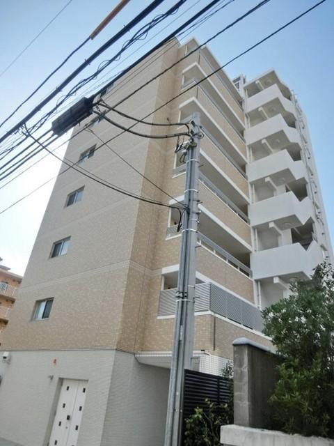 建物外観　エレベーターも付いています。