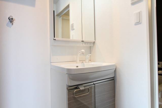 洗面設備　洗面台もおしゃれですね