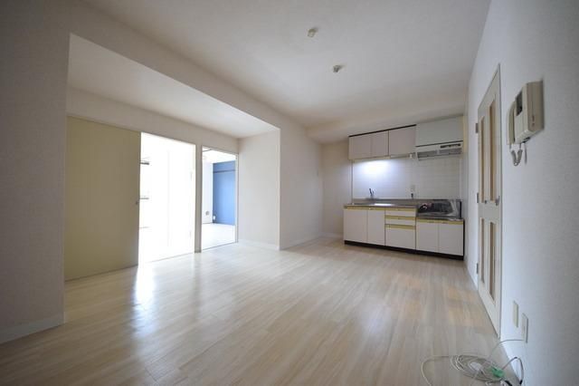 居室・リビング　★お部屋探しは株式会社タウンハウジング東京まで★