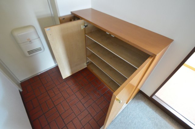 玄関　玄関のシューズボックスです☆