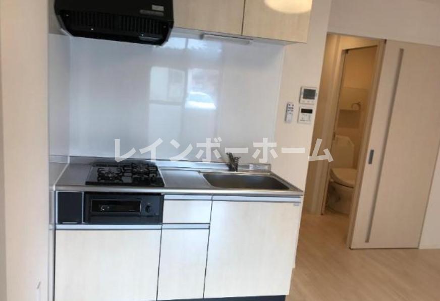 キッチン　コンパクトなキッチンで掃除もラクラク