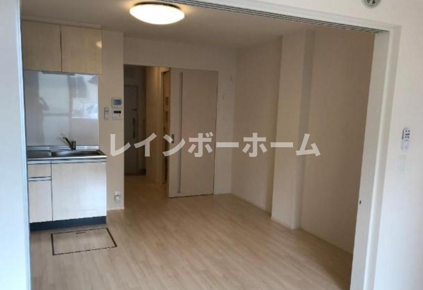 居室・リビング　こちらのリビングで趣味の時間をお楽しみください