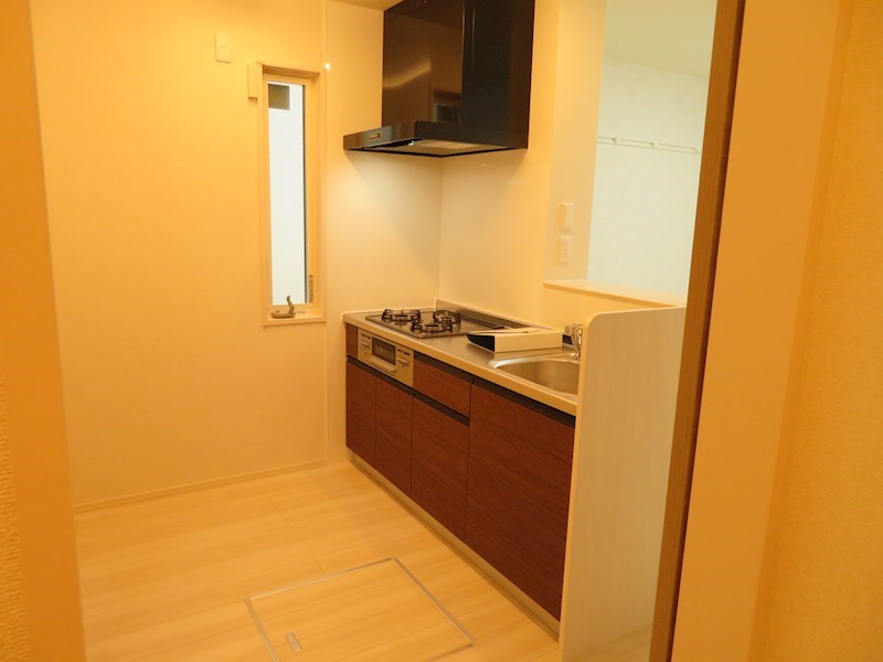 キッチン　同物件別部屋