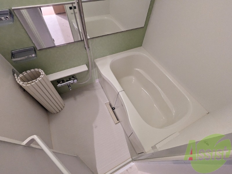 バス・シャワールーム　お風呂もゆったり使えるサイズ感でのんびりしたくなりますね。