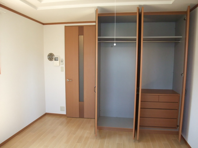 収納　クローゼット