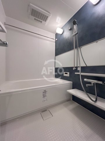 バス・シャワールーム　ラ フェリーチェ難波　浴室