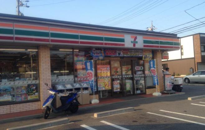 コンビニ　セブンイレブン東海市名和町店（コンビニ）まで808m