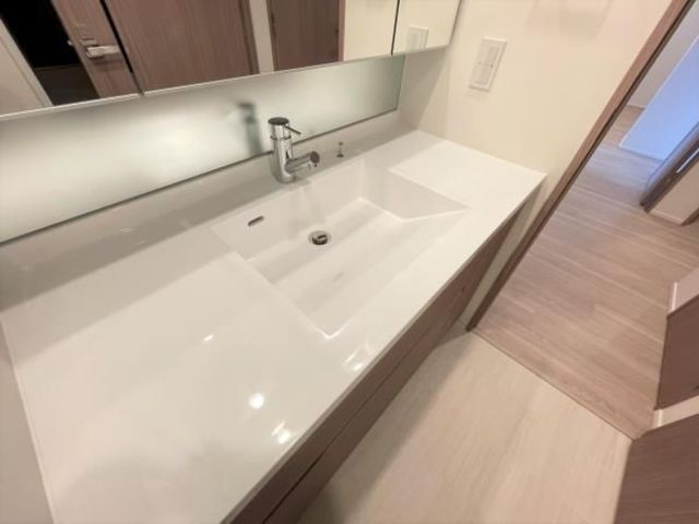 洗面設備　別部屋参考写真です