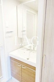 洗面設備　独立洗面台です。