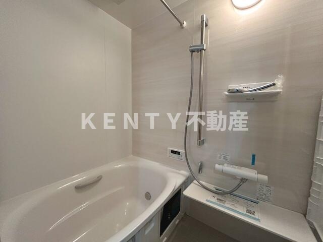 バス・シャワールーム　落ち着いた空間のお風呂です