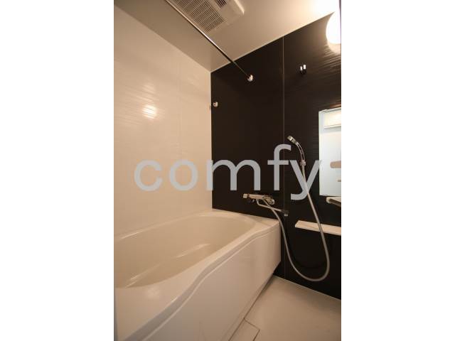 バス・シャワールーム　浴室乾燥機付きバス