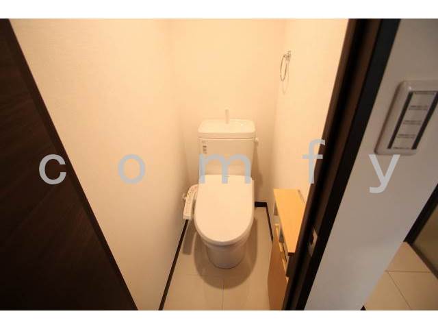 トイレ　ウォシュレット付きトイレ