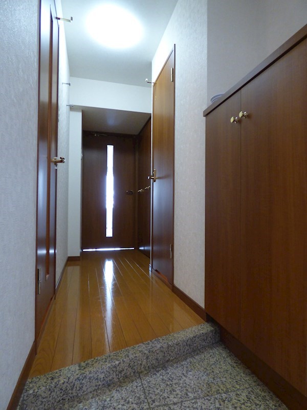 玄関　※写真と異なる場合は現状優先。