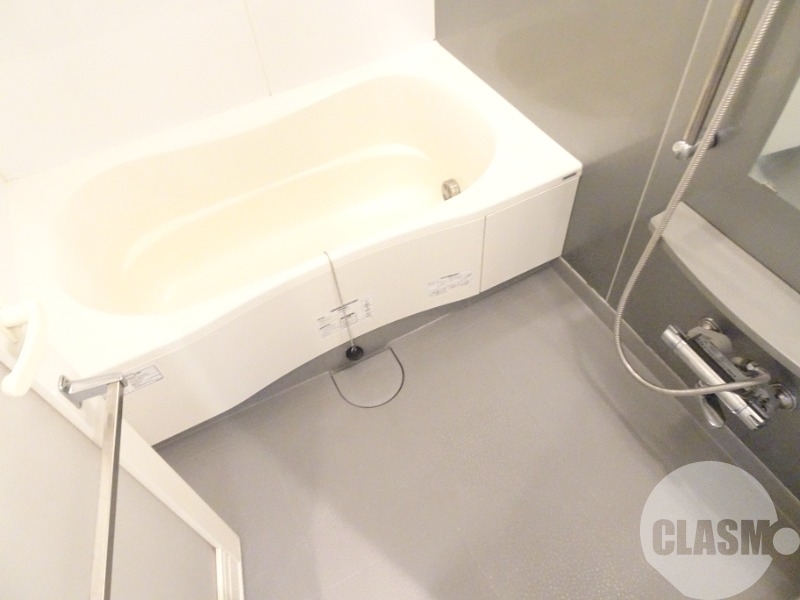 バス・シャワールーム　浴室乾燥機＆追い焚き機能付きバス♪