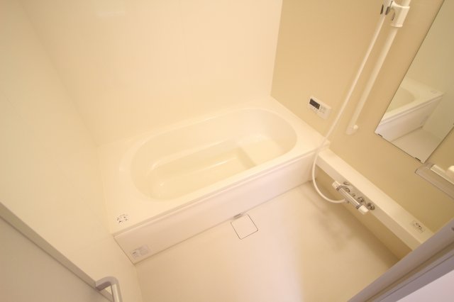 バス・シャワールーム　☆追い炊き機能付☆